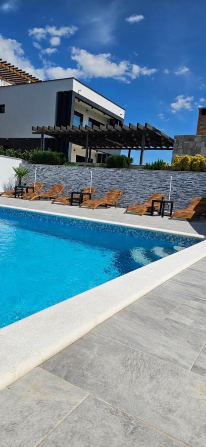 Villa Silver Starigrad Paklenica Buitenkant foto